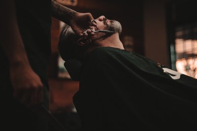 Krachtpatsers ruilen de tondeuse in voor een wilde baard